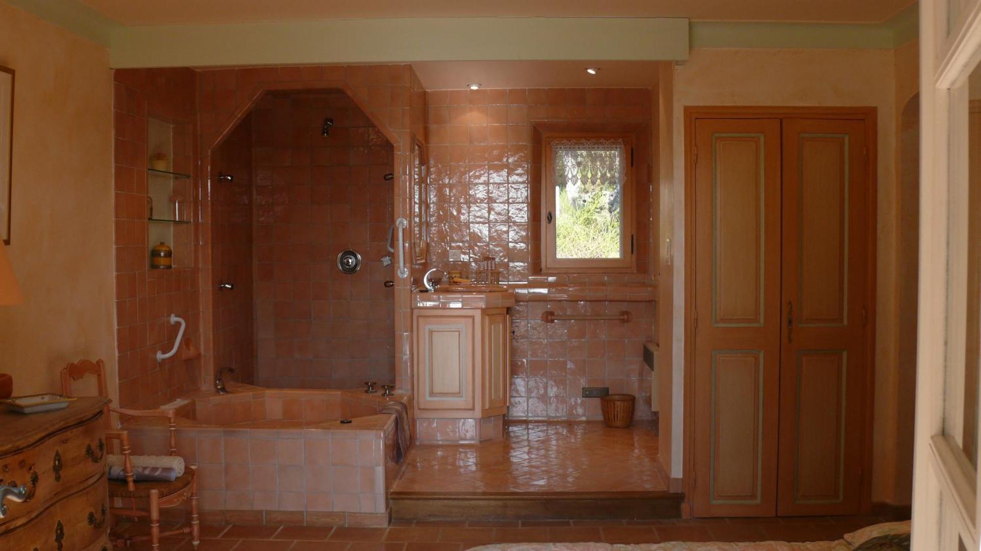 Вилла Les Bastides De L'Auviduery Moissac-Bellevue Экстерьер фото